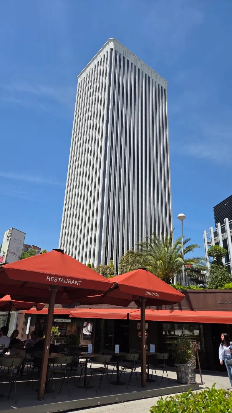 El Enfriador, terraza